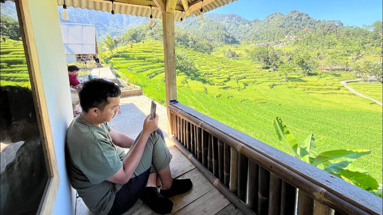 Menikmati Kopi dengan Pemandangan Sawah di Warung Bu Yati | Hidden Gem di Tengah Alam Puncak