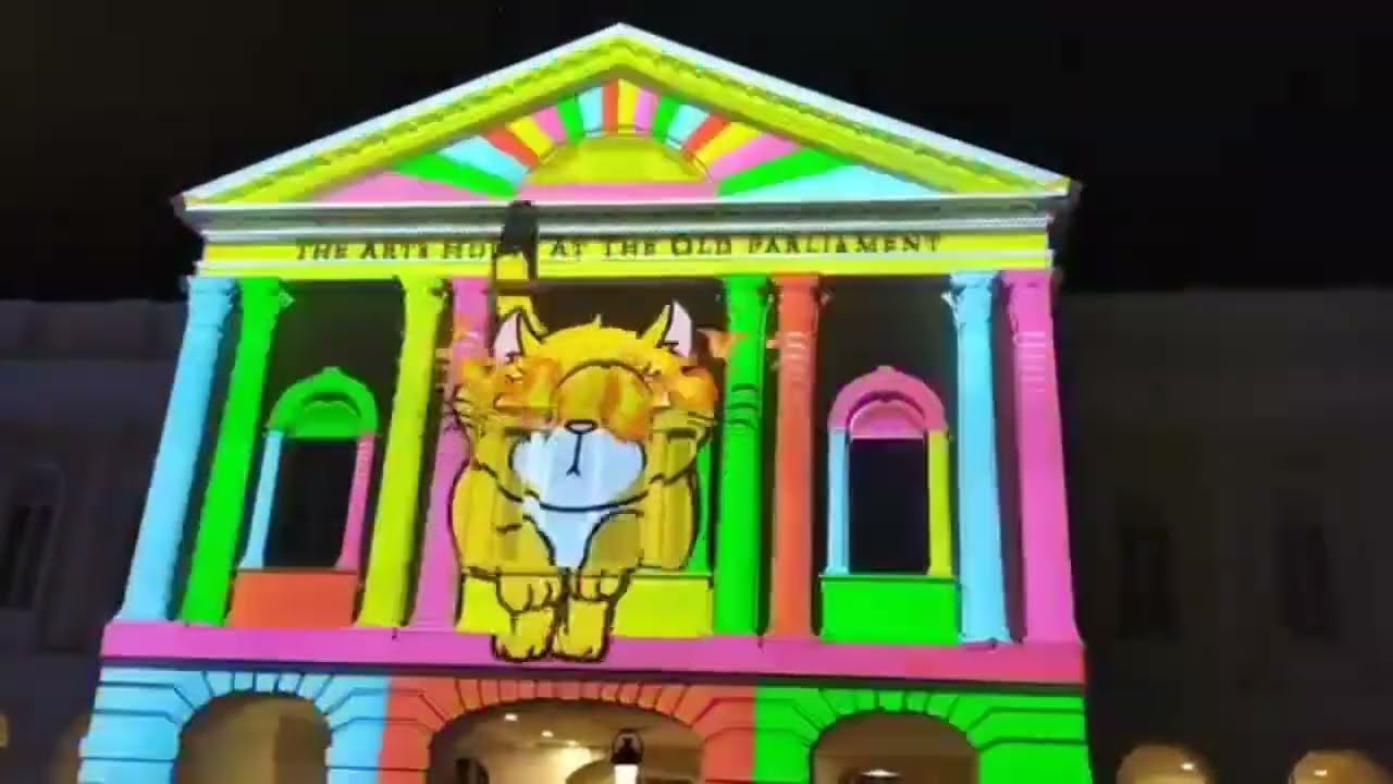 The Art House  at the Old Parliament / Light to Night