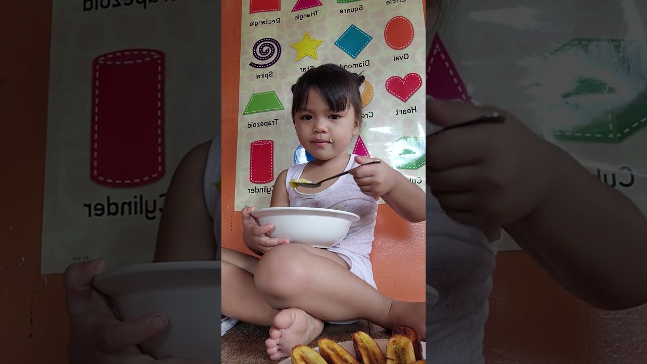 38mos old baby eats Squash & Alugbati