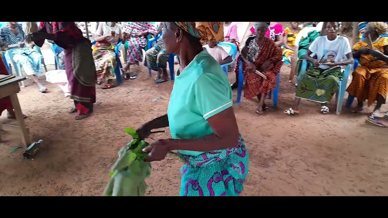 MAMANS D'ABOHIRI (NÉBO-TOKORE ) PLEURENT BENE ZAKPA. NS DIDA AVIONS NOTRE FAÇON DE PLEURER NOS MORTS