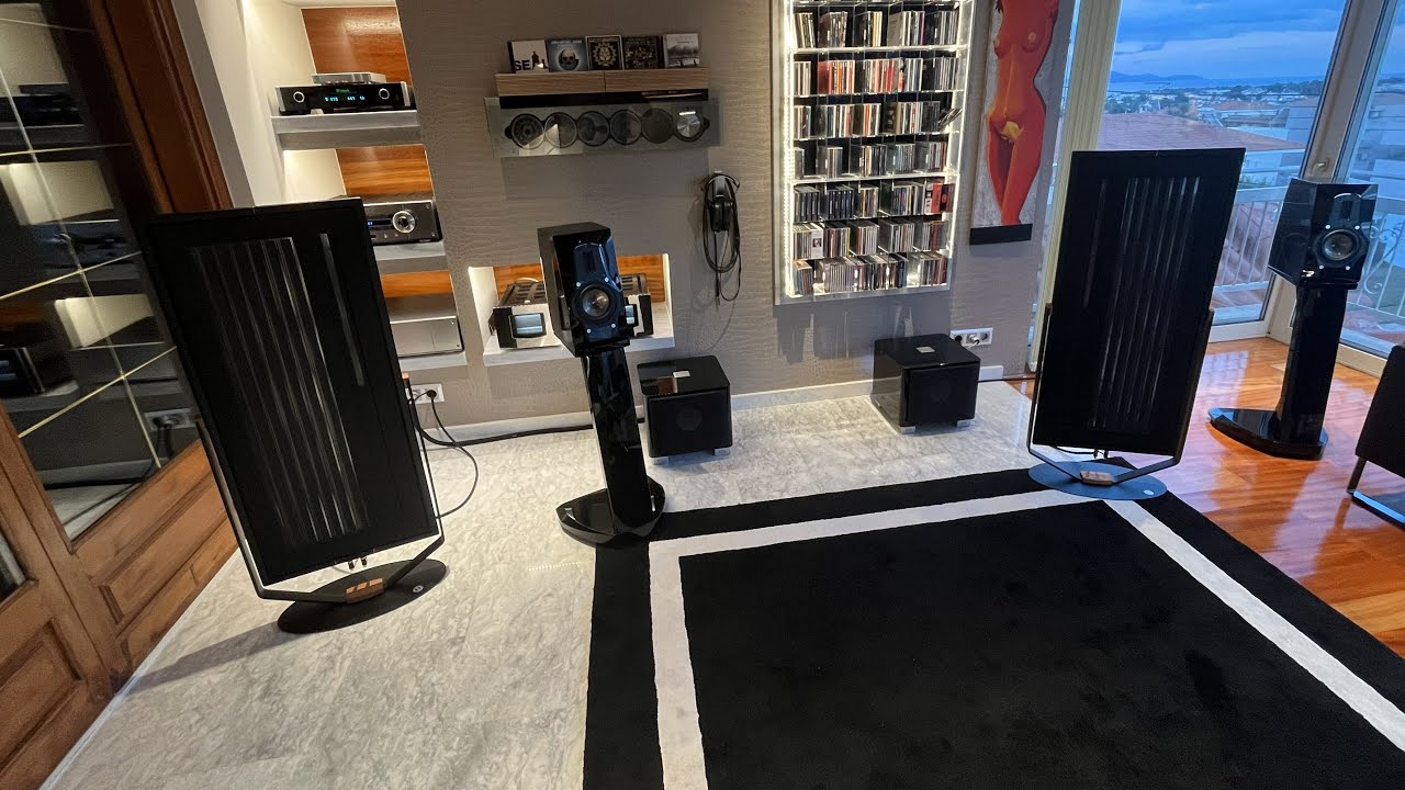 Diptyque DP 107! Marvelous High End sound. This is the future of Magnepan