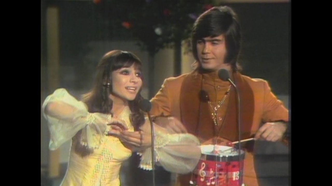 Esther Ofarim אסתר עופרים  - Ein kleiner Tambour (live, 1969)