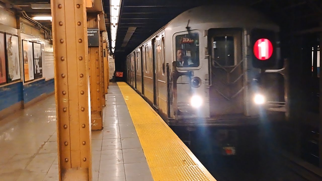 R62, R62A & R142 (1) (2) & (3) Train Action @ Houston Street