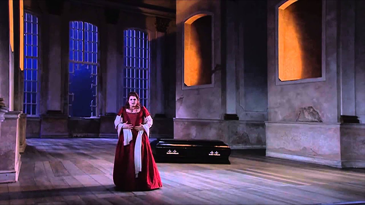 Jacqueline Dark sings 'Mi tradi quell'alma ingrata' from Mozart's Don Giovanni