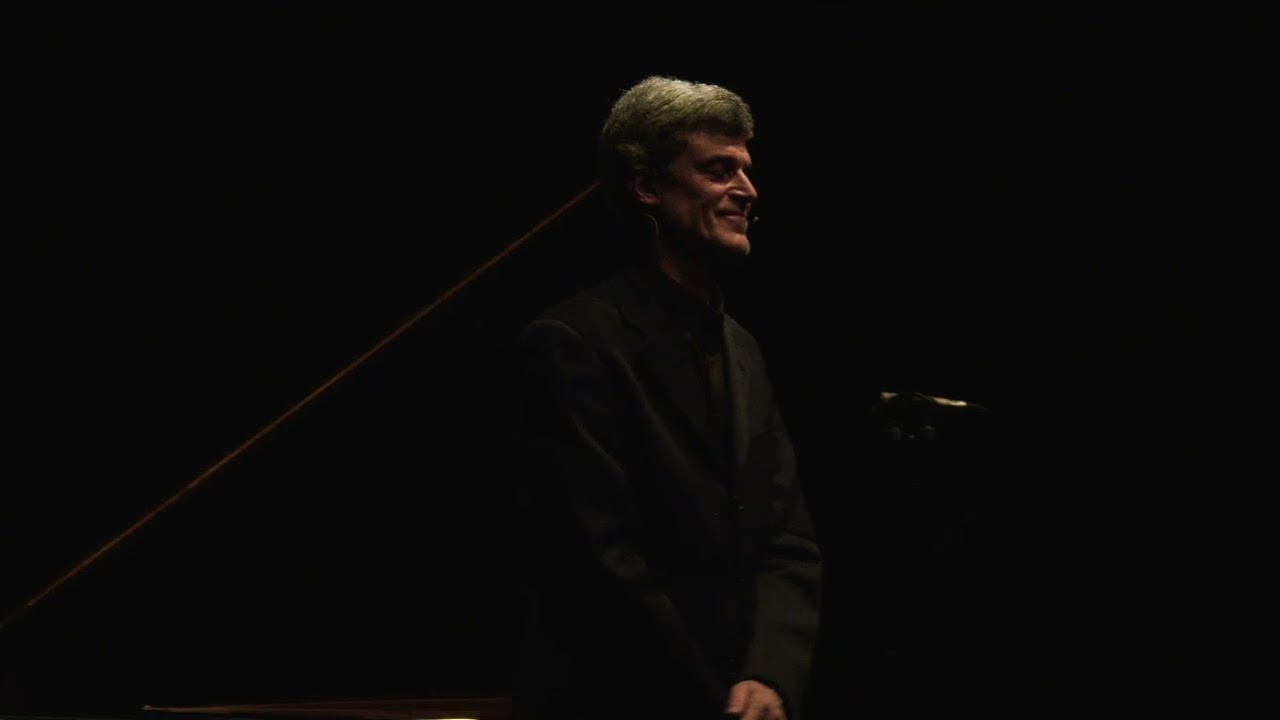 Emanuele Ferrari  • L'arte del sorriso: Satie