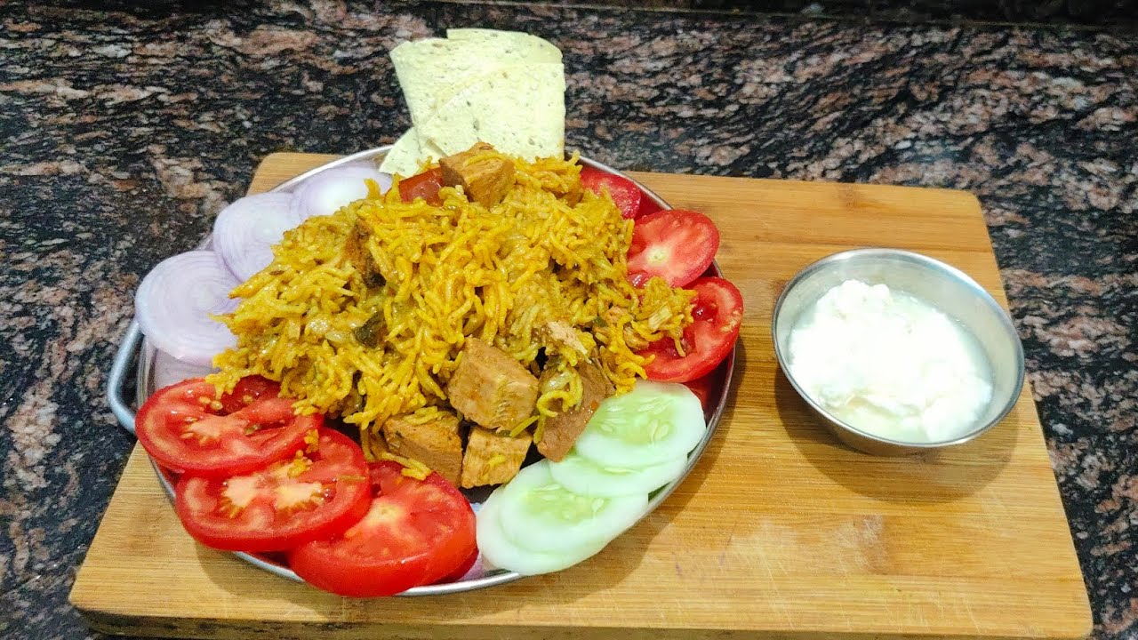 Aaj ka khana mein kathal pulao and salad