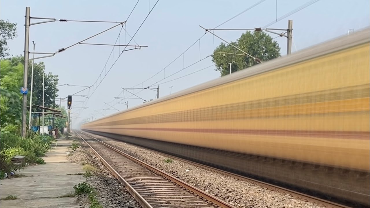 33 Trains in 23 Minutes!