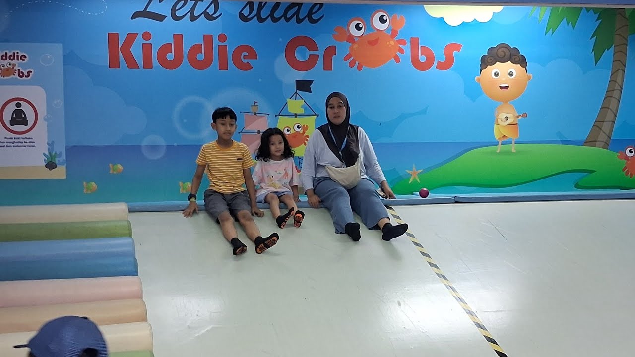 Bermain di Kiddie Crabs Naga Swalayan Cikarang