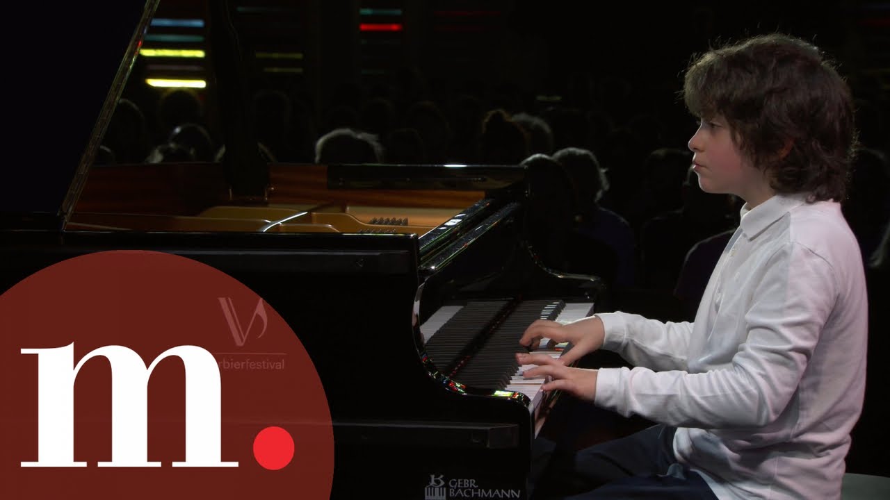 Tsotne Zedginidze performs his own composition 