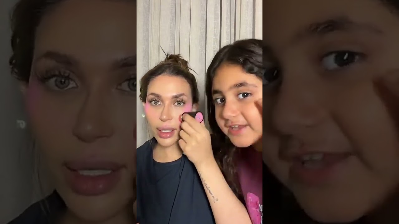 دكتوره خلود و خلود الصغيره ❤️ 