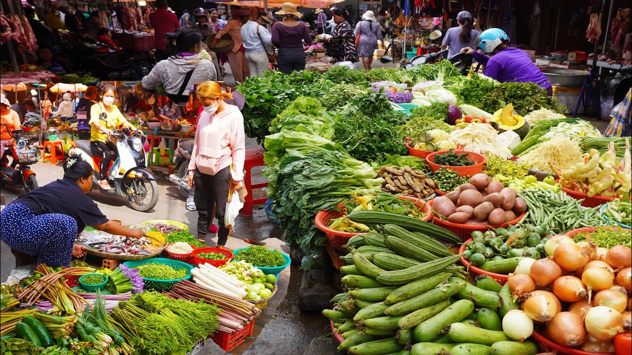 Камбоджийские продуктовые рынки, масштабный гастрономический тур, подборка кулинарных сцен
