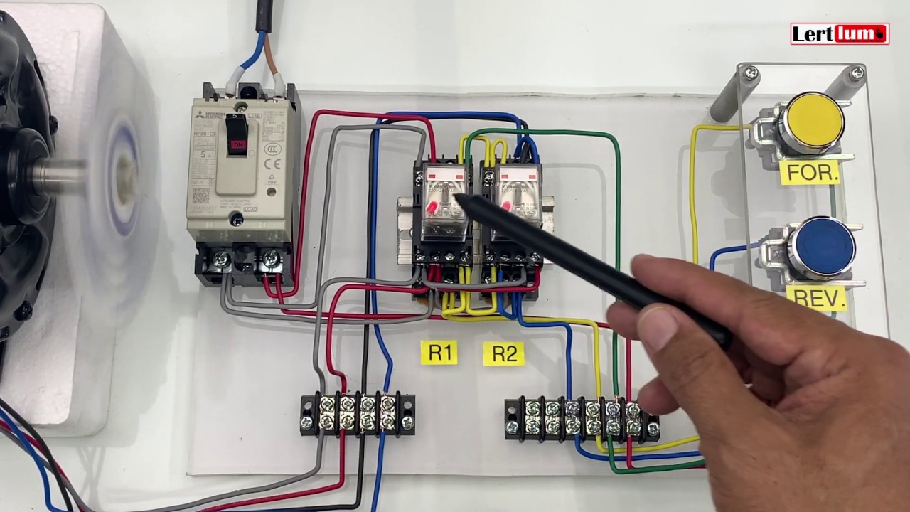 ใช้แค่รีเลย์ 2 ตัวต่อมอเตอร์ 1 เฟส 220V เดินหน้า-ถอยหลังได้ ประหยัดและทำง่ายมากๆ มาลองทำกันเถอะ..