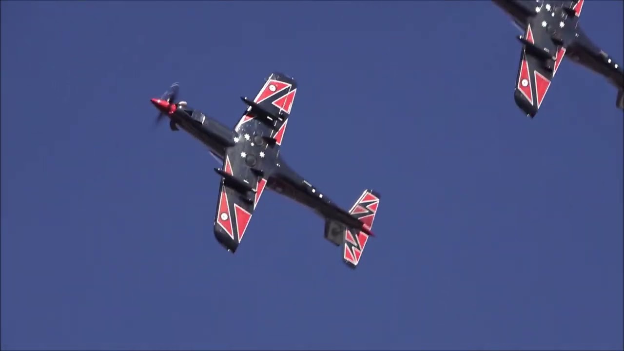 Royal Australian Airforce Pilatus PC21 Roulettes at Hobart 9th Feb 2026