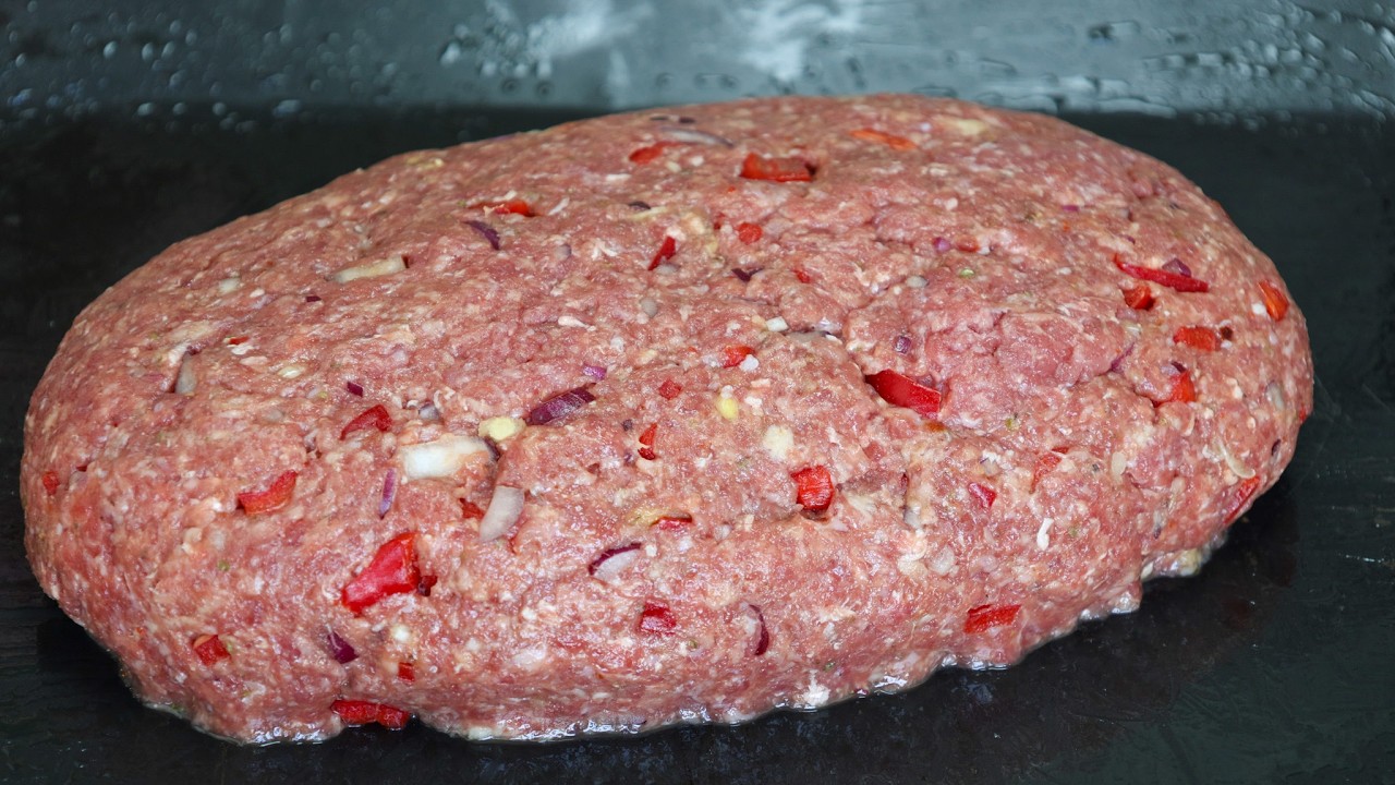 Hackbraten mit Brauner Soße, Rotkohl und Kartoffelstampf
