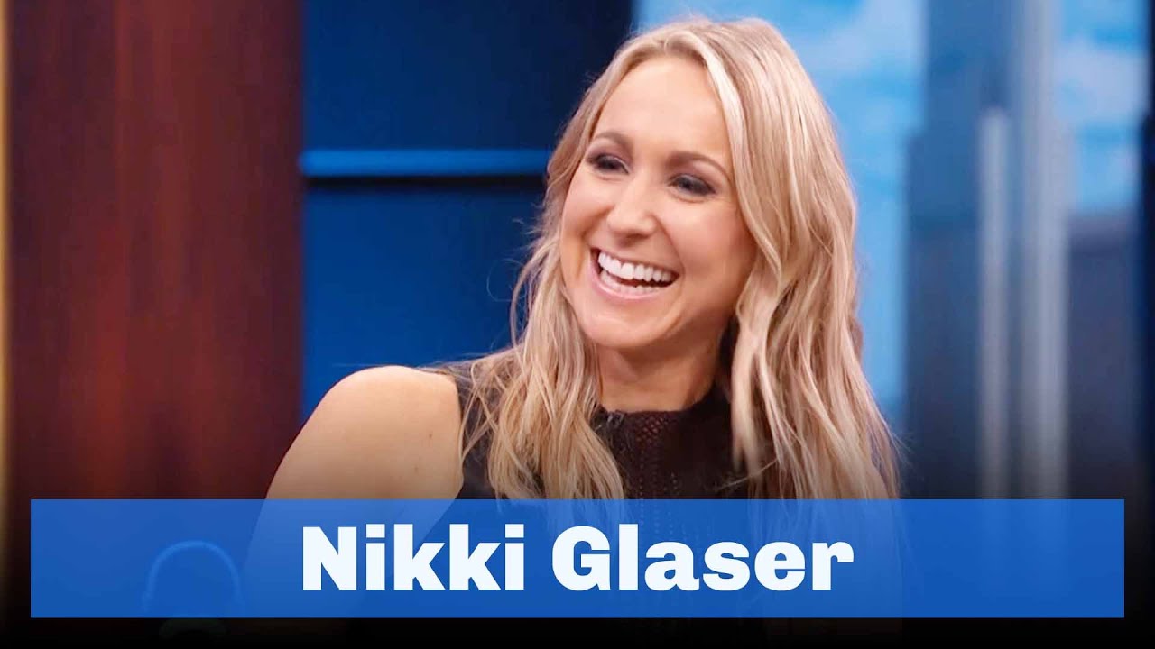 Steve Harvey Plays Matchmaker for Nikki Glaser! 💘🎤