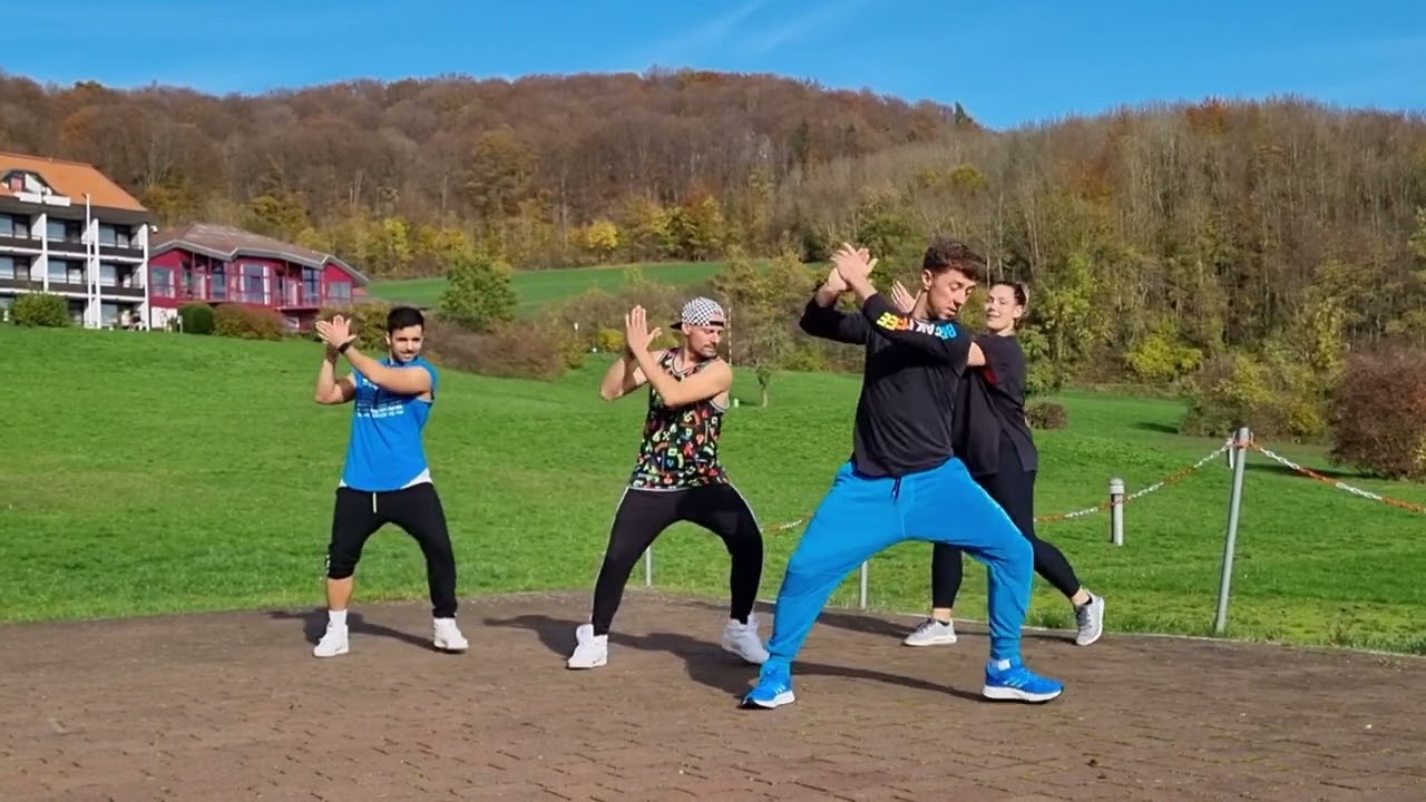Zumba fitness - Que Sera Sera - Luis Fonsi
