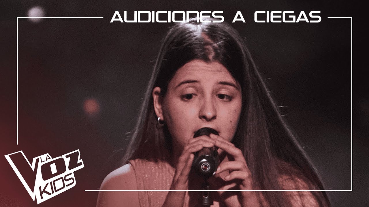 Ana Gómez canta 