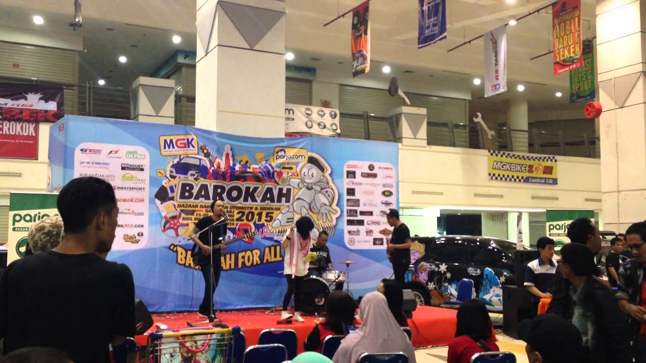 Rust and Win Band at Retro Car Gathering Kemayoran (2)