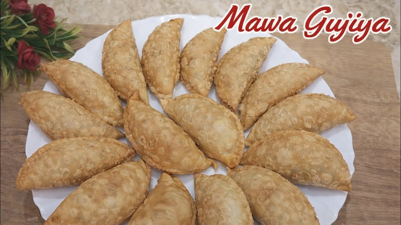 मावा गुजिया घर के खोये से बनाये |MawaGujiya Recipe |Khoya Karanji Recipe |Gujiya