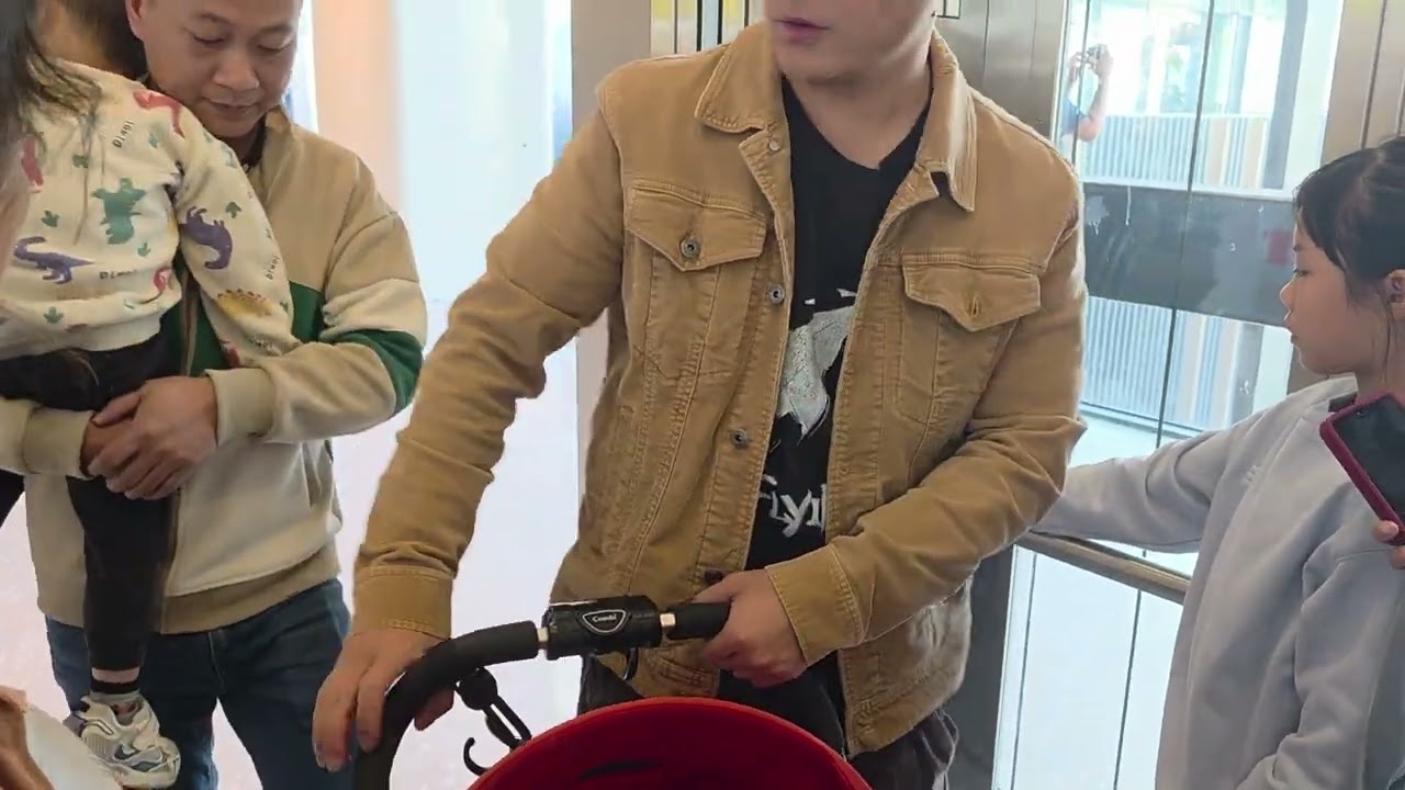 深圳寶安懷德萬象匯B區KONE觀光升降機