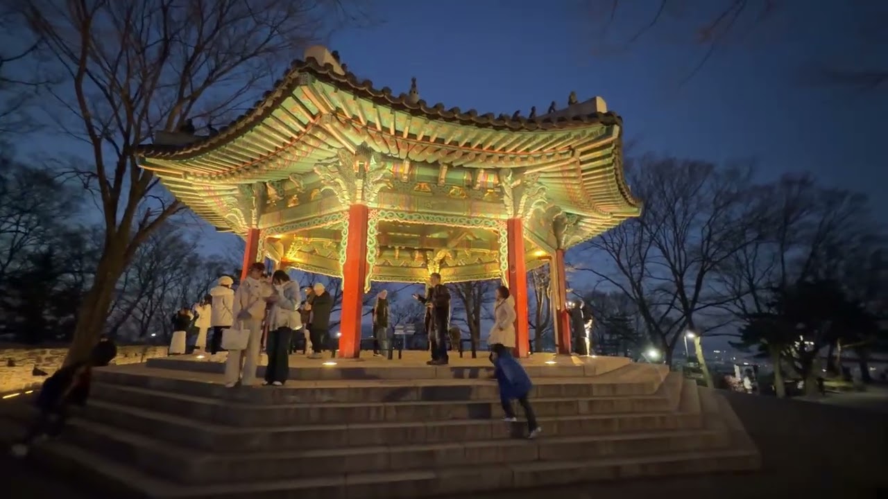 남산 팔각정 
