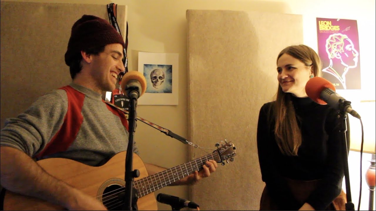 Andrew Combs and Erin Rae performing 