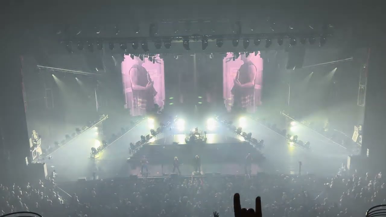 Def Leppard - Personal Jesus (Depeche Mode cover) [Live] (2026) - The Colosseum at Caesars Palace