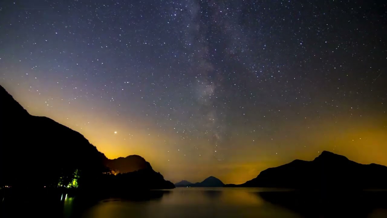 Focus and Relax Music with Northern Lights