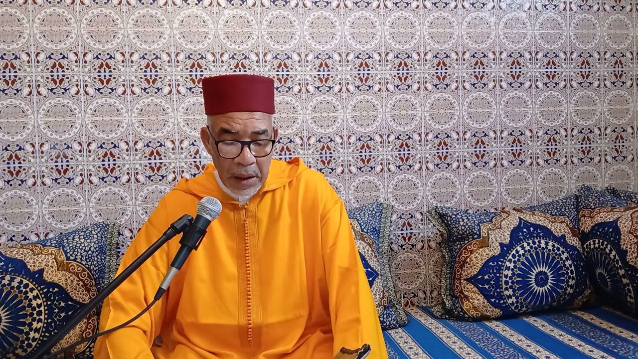 بعض اءيةمن من القرآن الكريم من سورة الحج وبعض كلمات دكر الله والصلاة على الرسول ص من شتوان عبدالواحد
