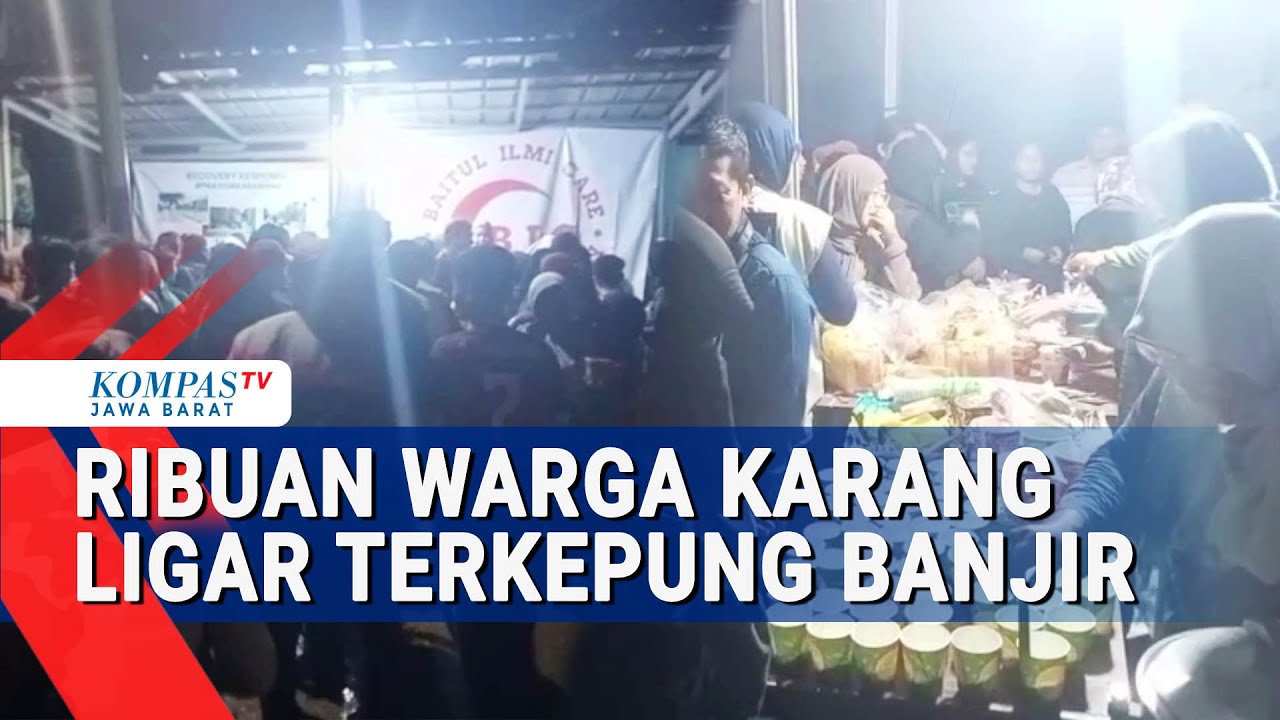 Warga Desa Karang Ligar Karawang Bertahan di Pengungsian