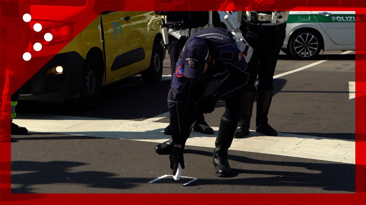 Incidente scooter-furgone in via Melchiorre Gioia a Milano, i rilievi della Polizia Locale