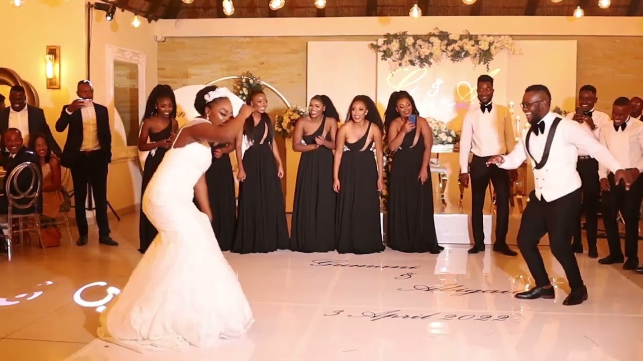 Best white wedding dance. Makoti(Bride) and the groom. Dancing Ma gear by the African queen Makhadzi