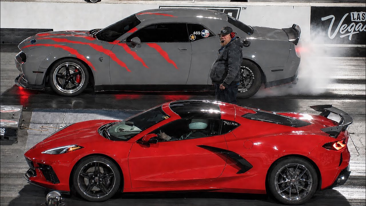 Hellcat против C8 Corvette