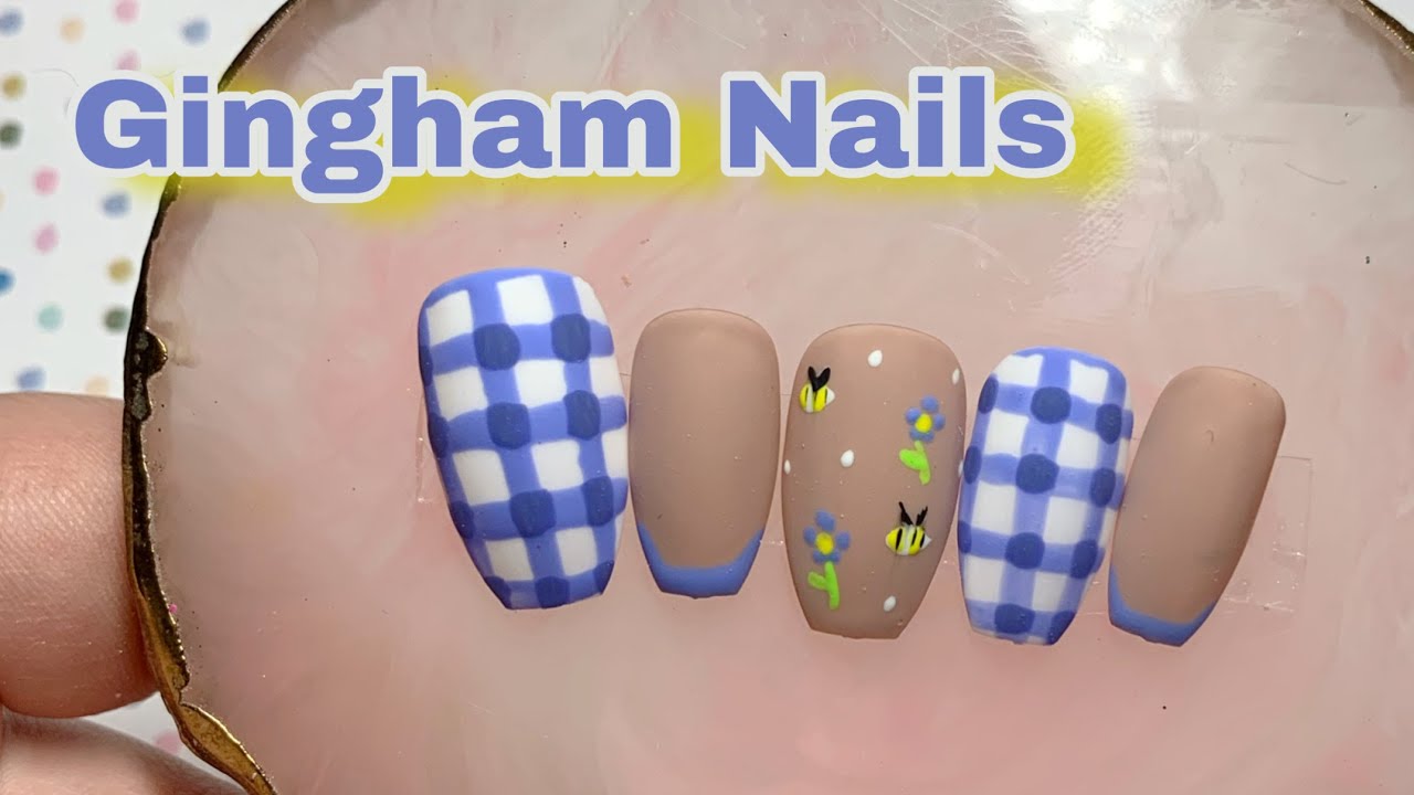 Gingham Spring Nail Tutorial