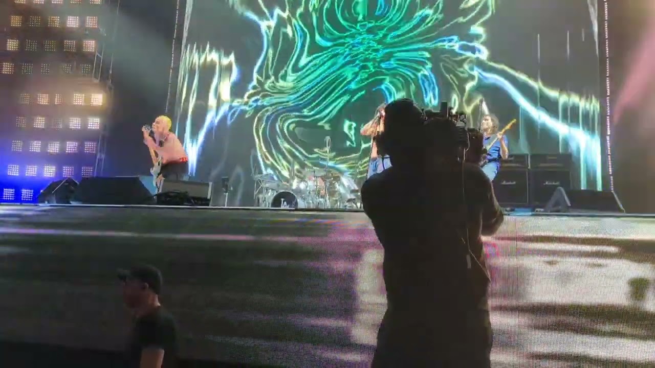 Hey Joe(tease) / These Are The Ways − Red Hot Chili Peppers (Sevilla 4 Jun 2022)