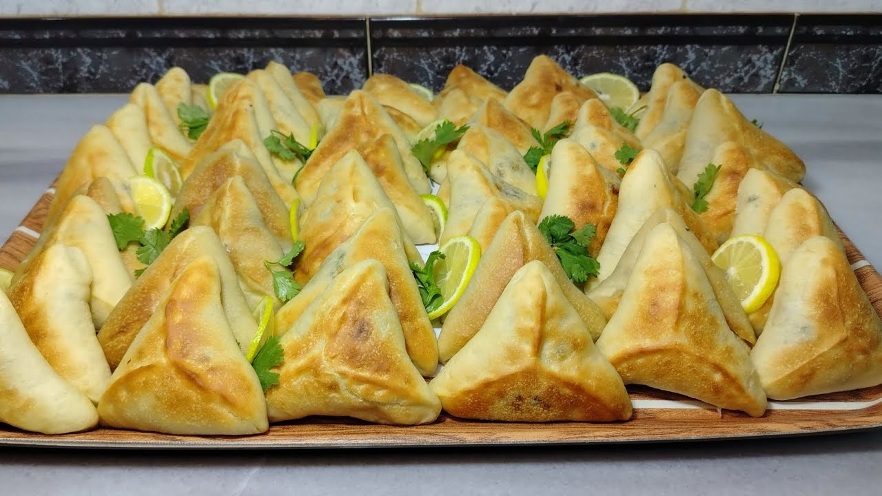 فطاير سبانخ ذهبية بعجينة سهلة وناجحة .....