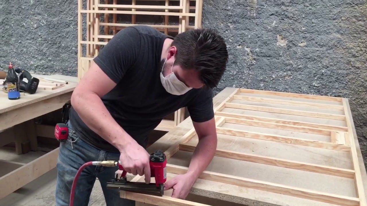 Bastidores para puertas