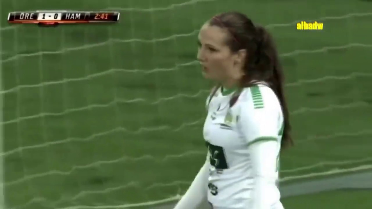 TOP 20 FEMALE FOOTBALL OOPS MOMENTS COMPILATION