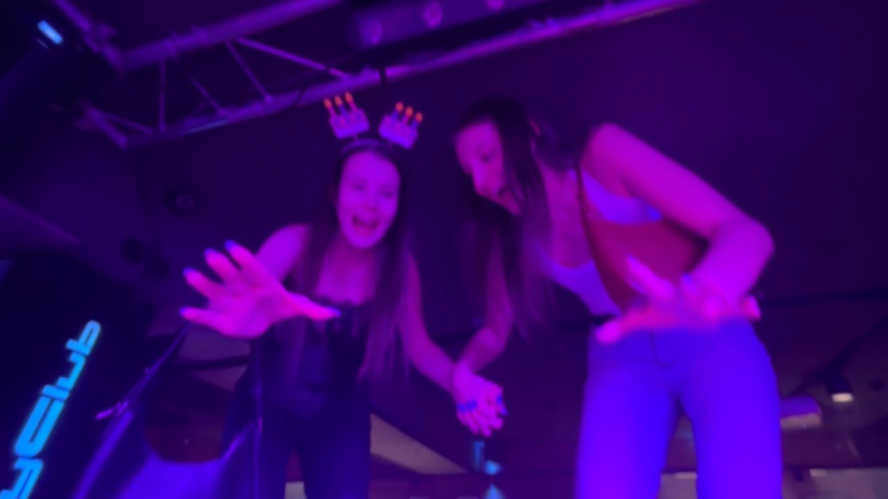 vlogisek 12 // posledni party v city klubiku