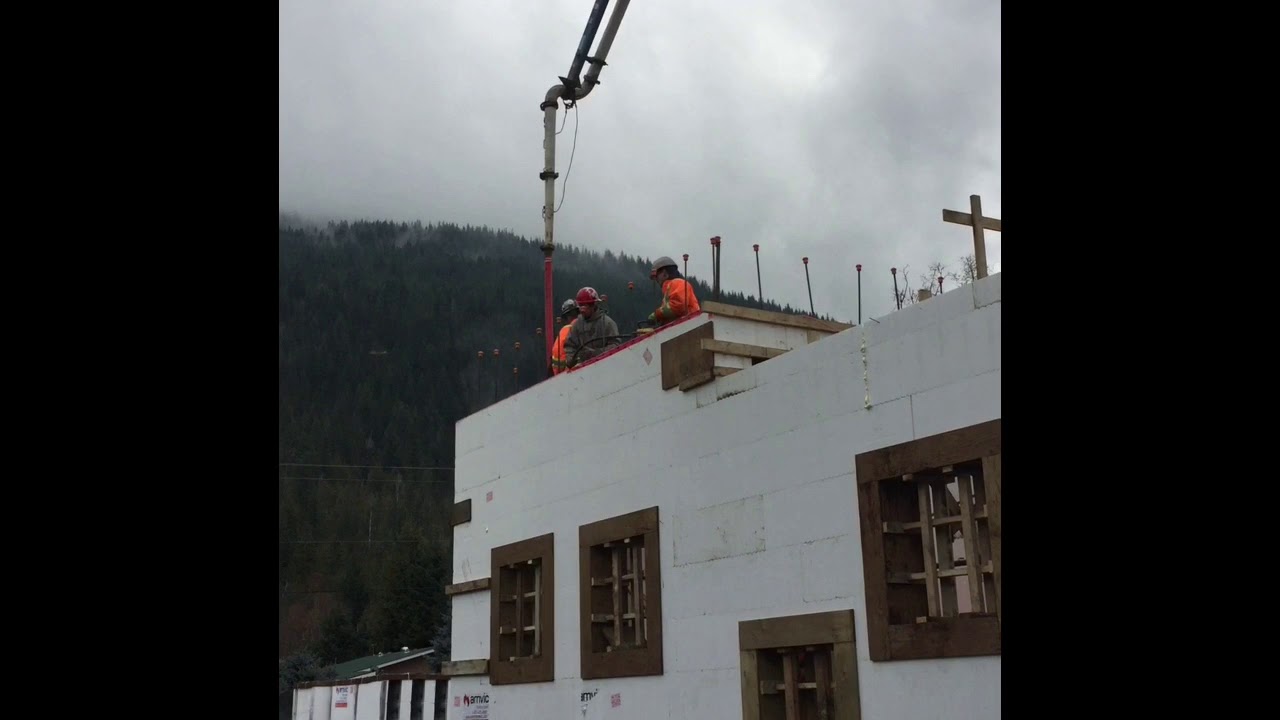 Proper Concrete Consolidation ICFs (1)