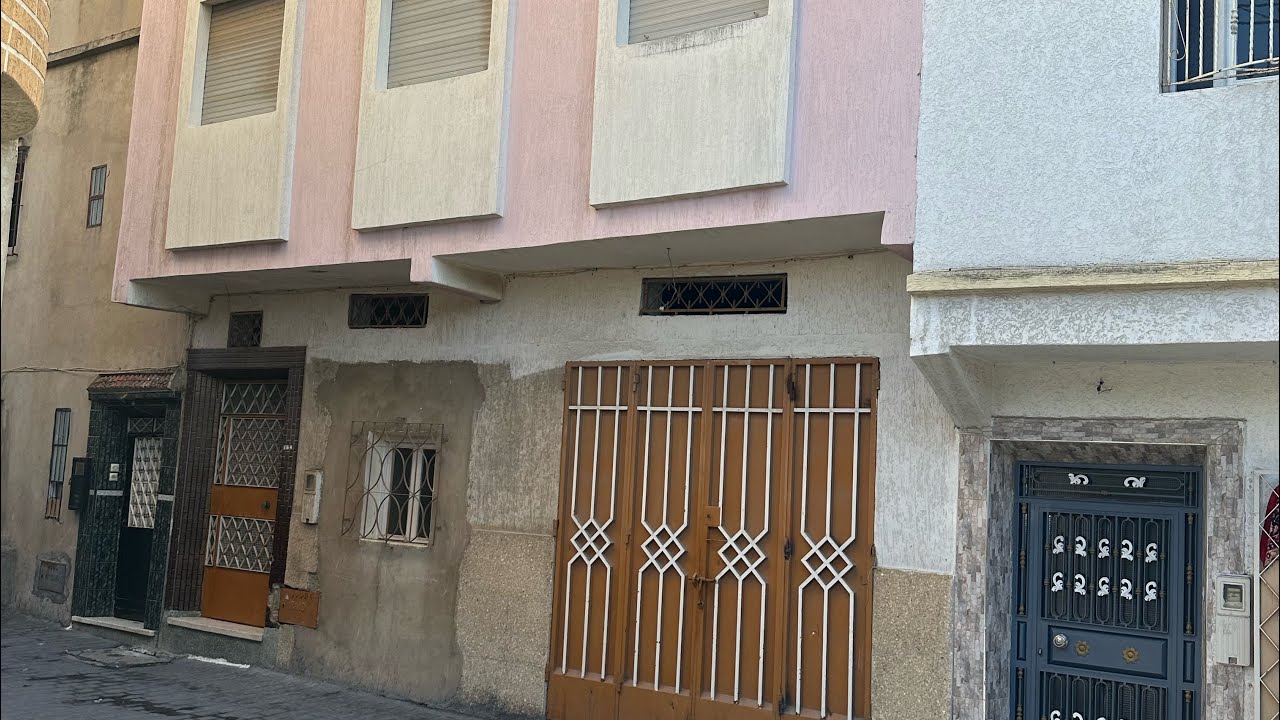 دار للبيع في ارض اداولاة 70  مترو. ارد محفظة كراج جوج طبقة 110 مليون 0630298833