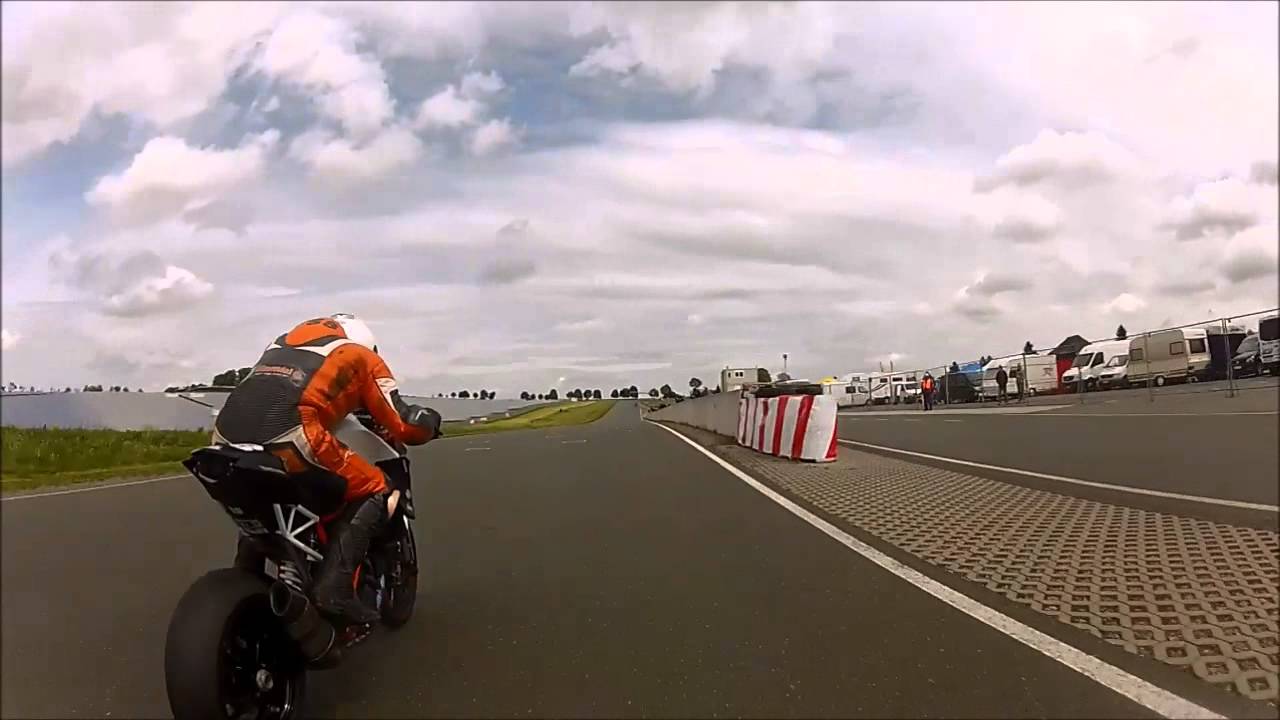 KTM Superduke 1290 onboard in Schleiz