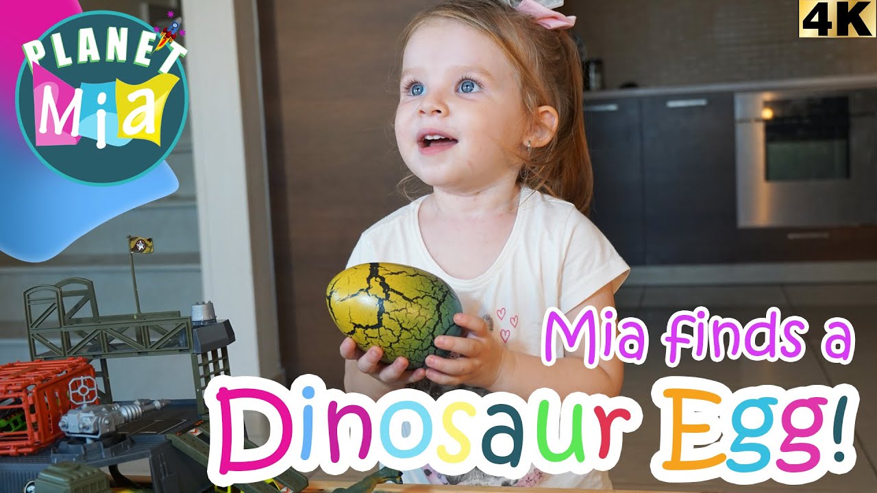 Mia Finds a Dino Egg! Let's Build a Dino Military Park - Best Dinosaur Toy for 3+ Years