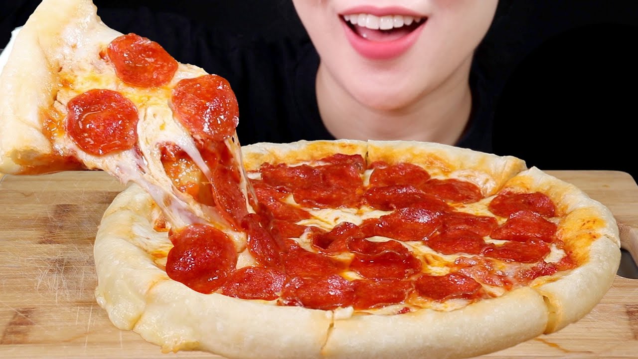 Cheesy Pepperoni Pizza *homemade* | Cooking and Eating Mukbang ASMR