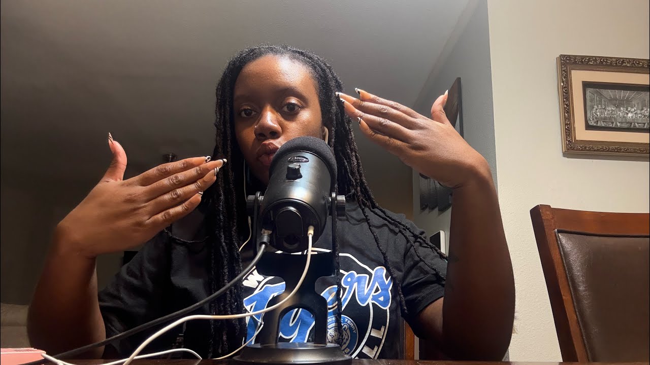 ASMR| Nail tapping, Mic Scratching, Mouth Sounds and MORE🎉😴🥰