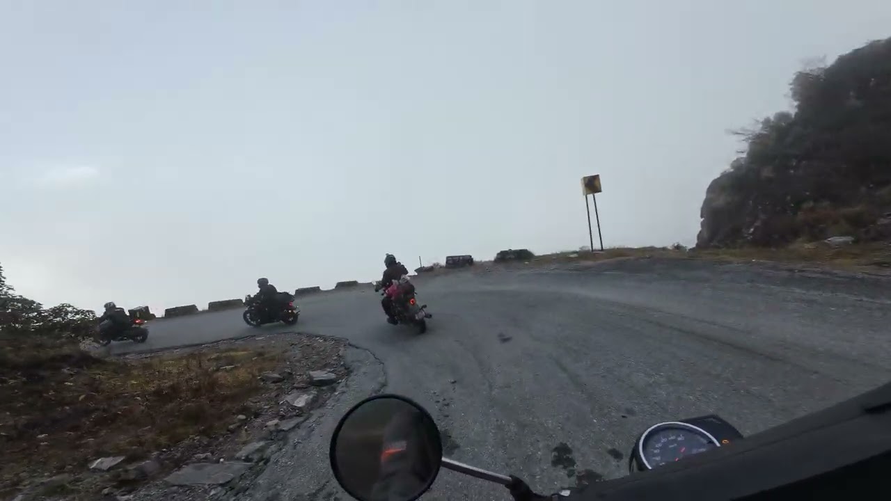 RIDING THROUGH SILK ROUTE,SIKKIM | HONDA CB 350 RS | LAID BACK RIDING | THE 300 GUY