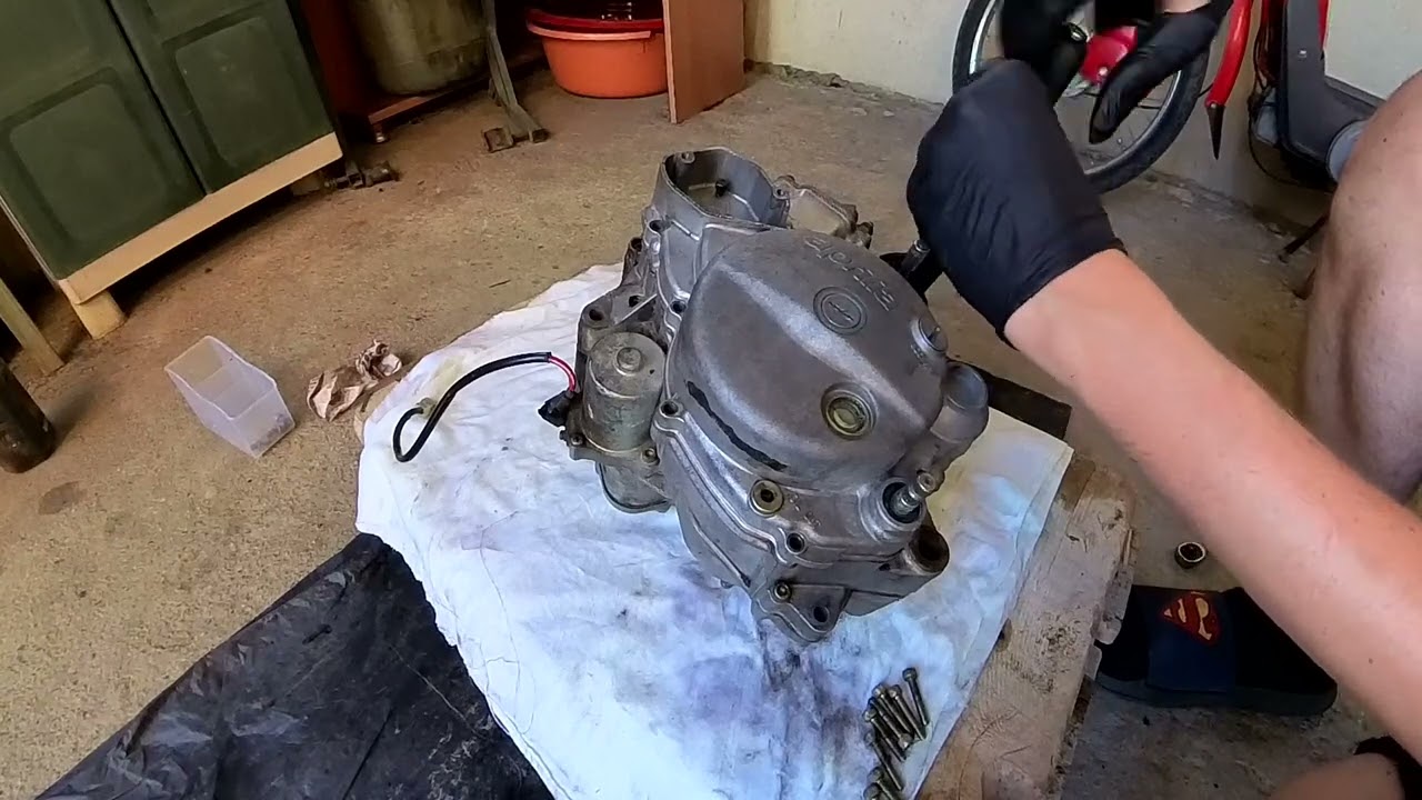Aprilia RS125 water leaking issue rebuild engine