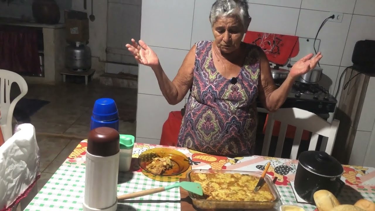 ESSA DELICIOSA TORTA DE CARNE DE SOL COM QUEIJO FICOU UMA DELICIA E BASTANTE RECHEADA VEJA ISSO