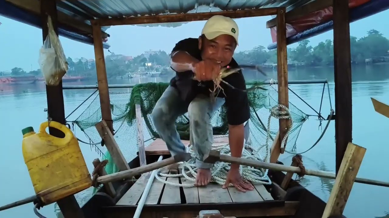 Đi cào kiếm tôm về ăn Tết không ngờ trung manh một rổ tôm càng xanh nhạt thanh Vlogs 