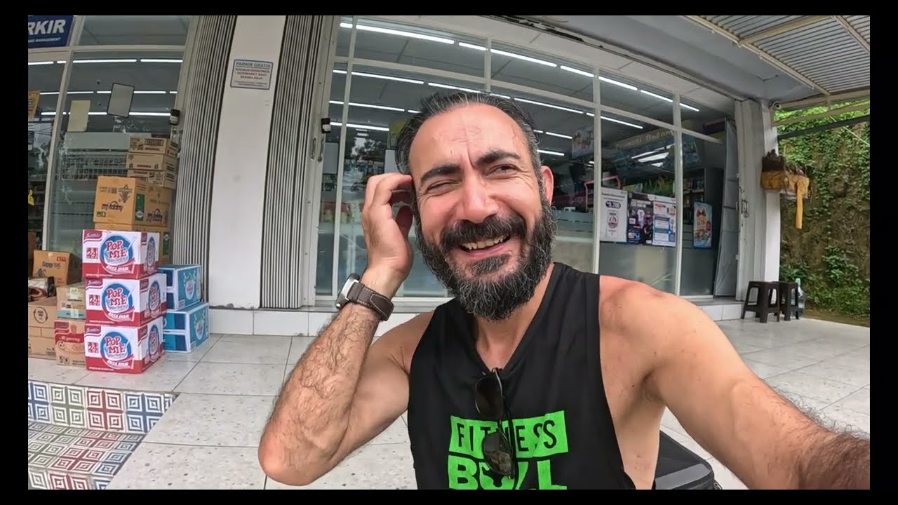 Motorsiklet Kazası ve Şelalerin Muhteşem Karşı Konulmaz Çekiçi Güzellikleri